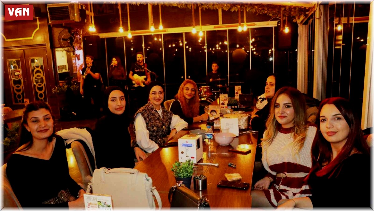 Mekan Kafe'den öğretmenlere unutulmaz eğlence