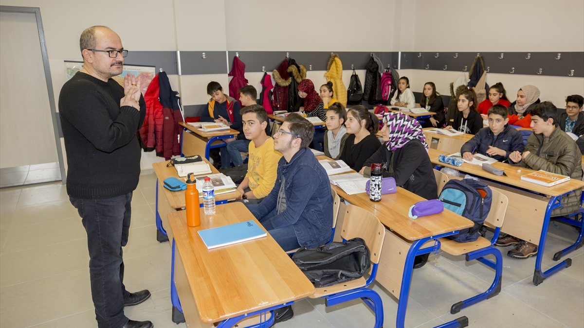 Merkezi sınavlara girecek depremzede öğrencilere telafi eğitimi