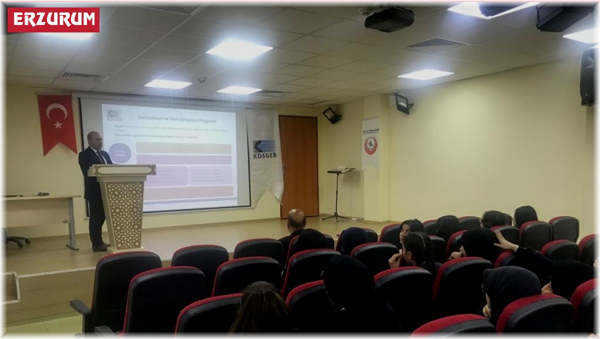 Meslek lisesi öğrencileri destekler konusunda bilgilendiriyor