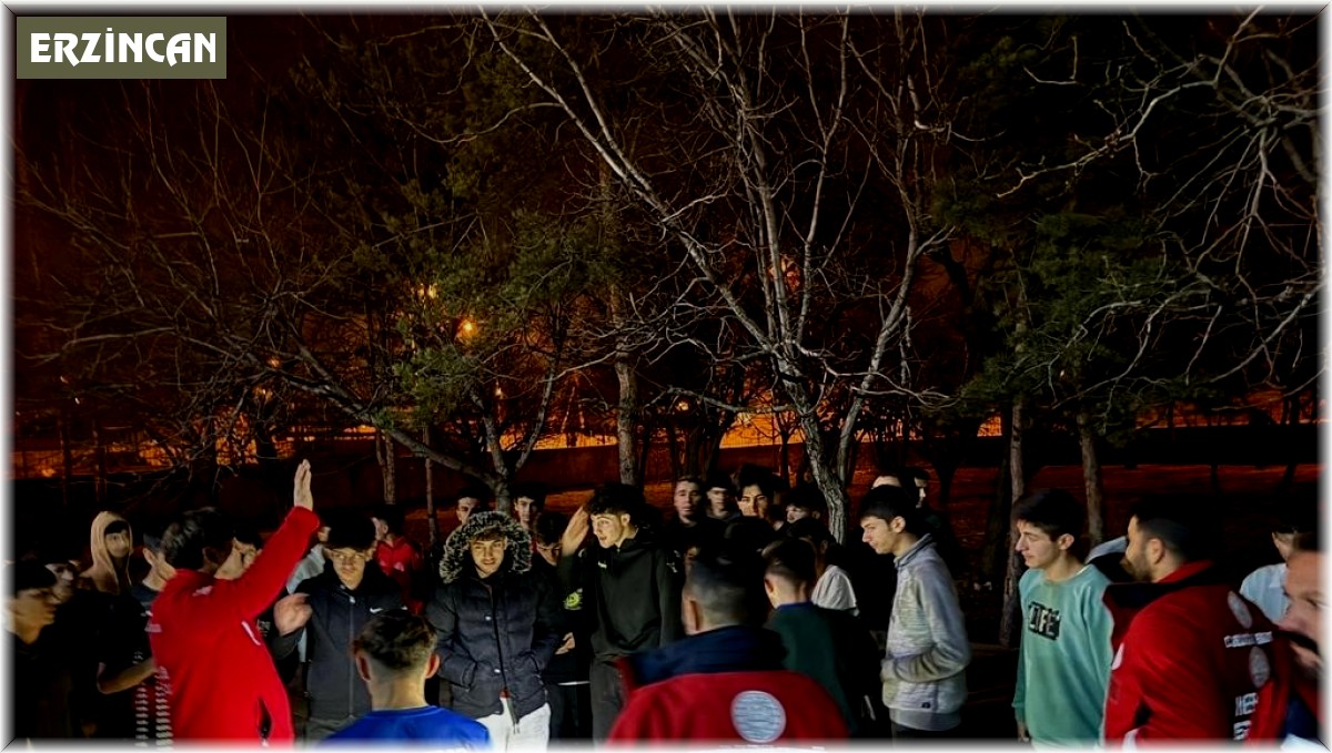 Meslek lisesinde deprem anı ve tahliye tatbikatı yapıldı