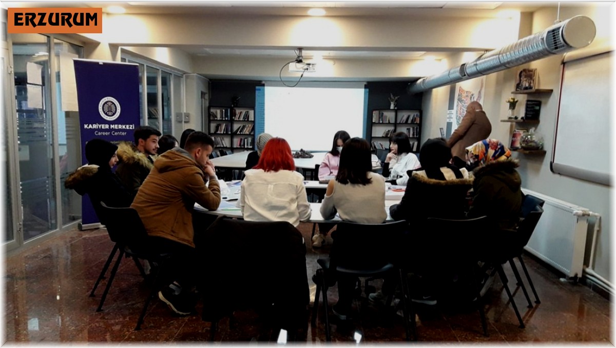 Meslek Yüksekokulu öğrencilerine iş kulübü eğitimi veriliyor