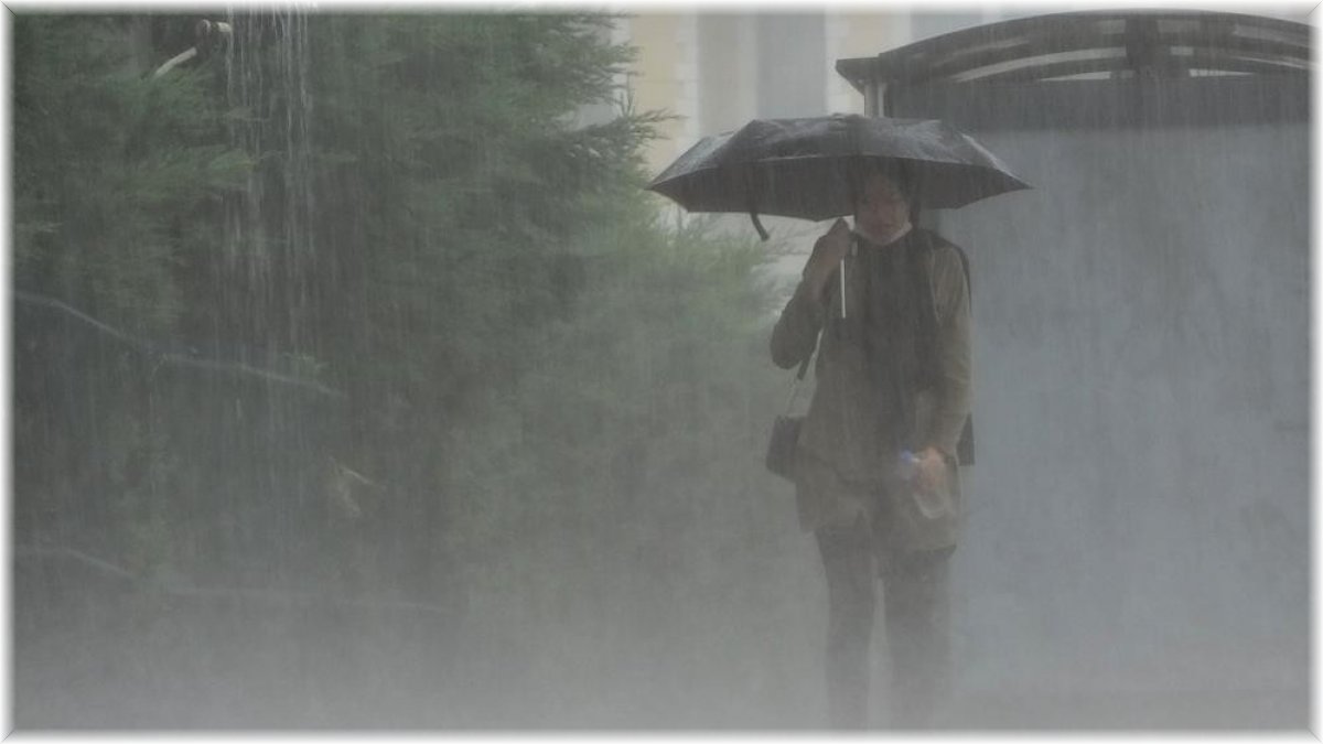 Meteorolojiden kuvvetli yağış uyarısı