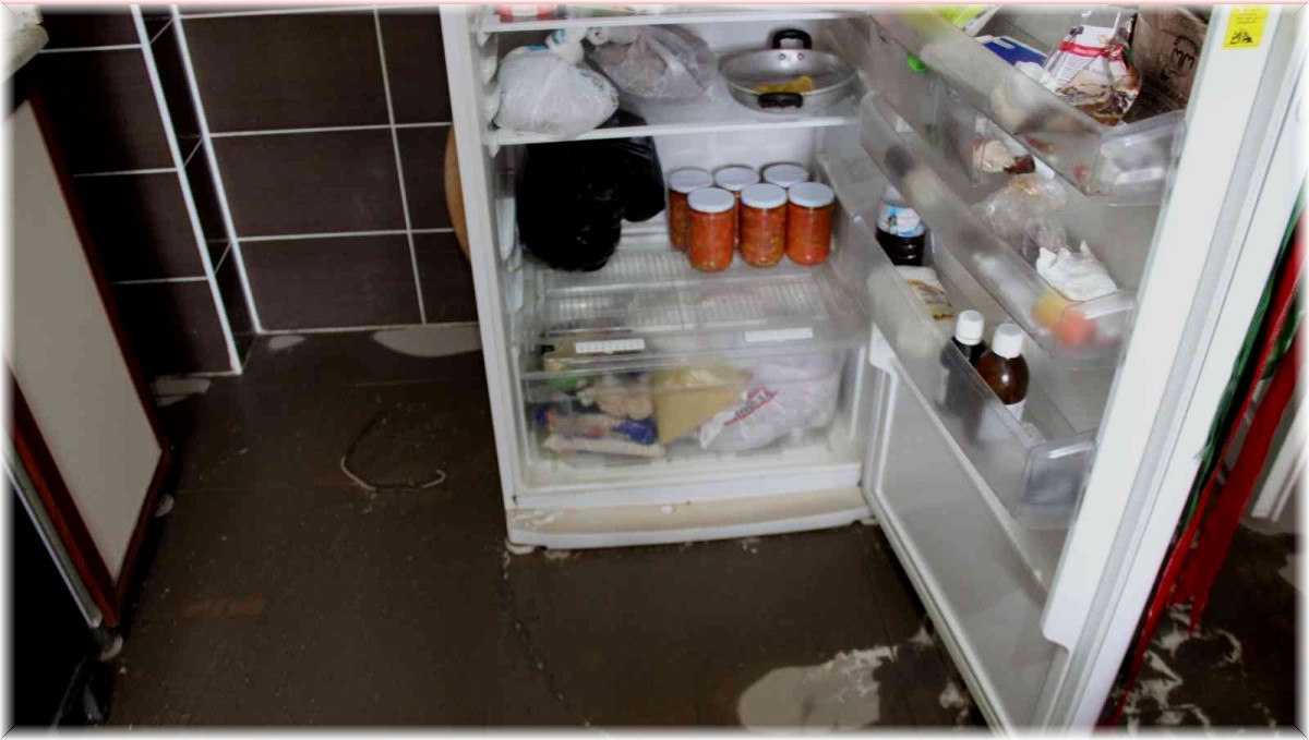 Meteorolojinin uyarıda bulunduğu Elazığ'da evleri su bastı