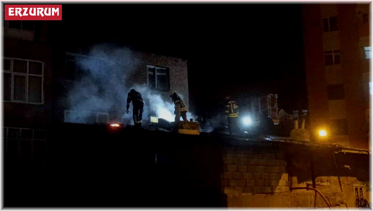 Metruk binada çıkan yangın korkuttu