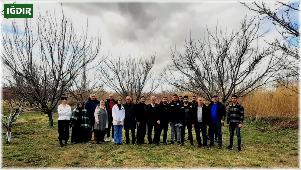 Meyve ağaçlarında uygulamalı budama eğitimi