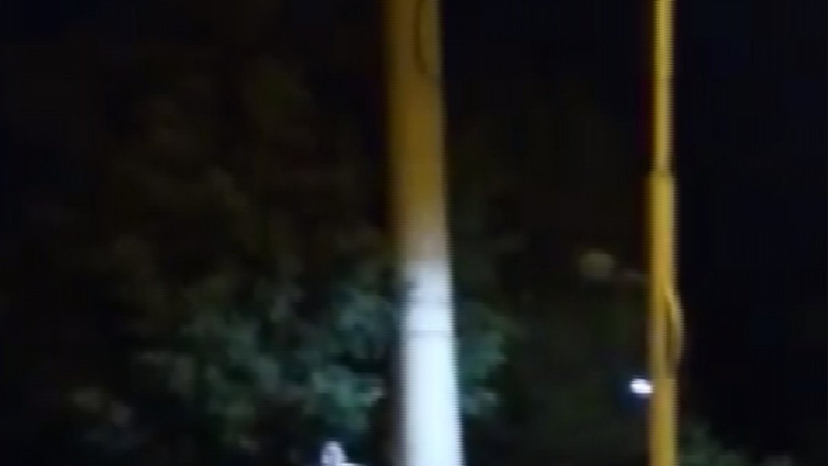 Mezarlıkta 'beyaz çarşaf' şakası