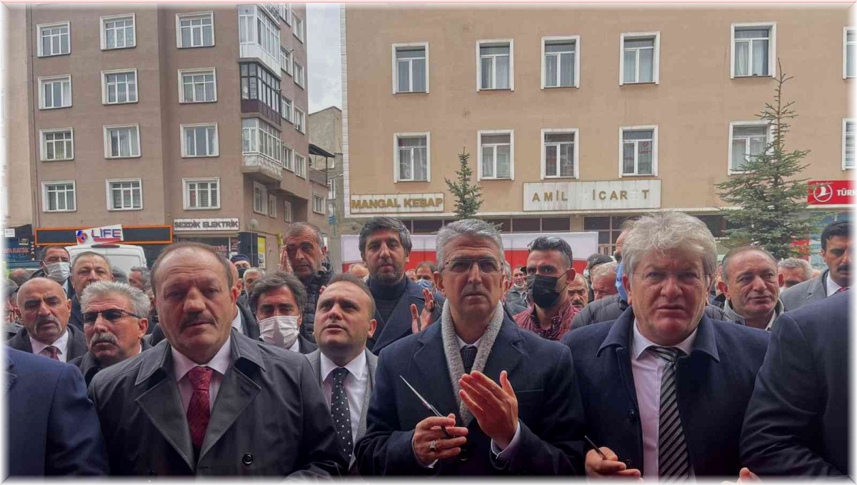 MHP'den görkemli açılış