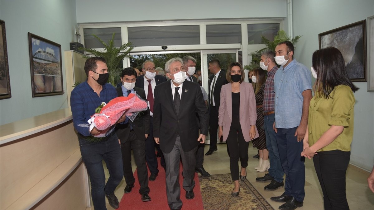 MHP Genel Başkan Yardımcısı Ayhan, Kağızman Belediyesini ziyaret etti