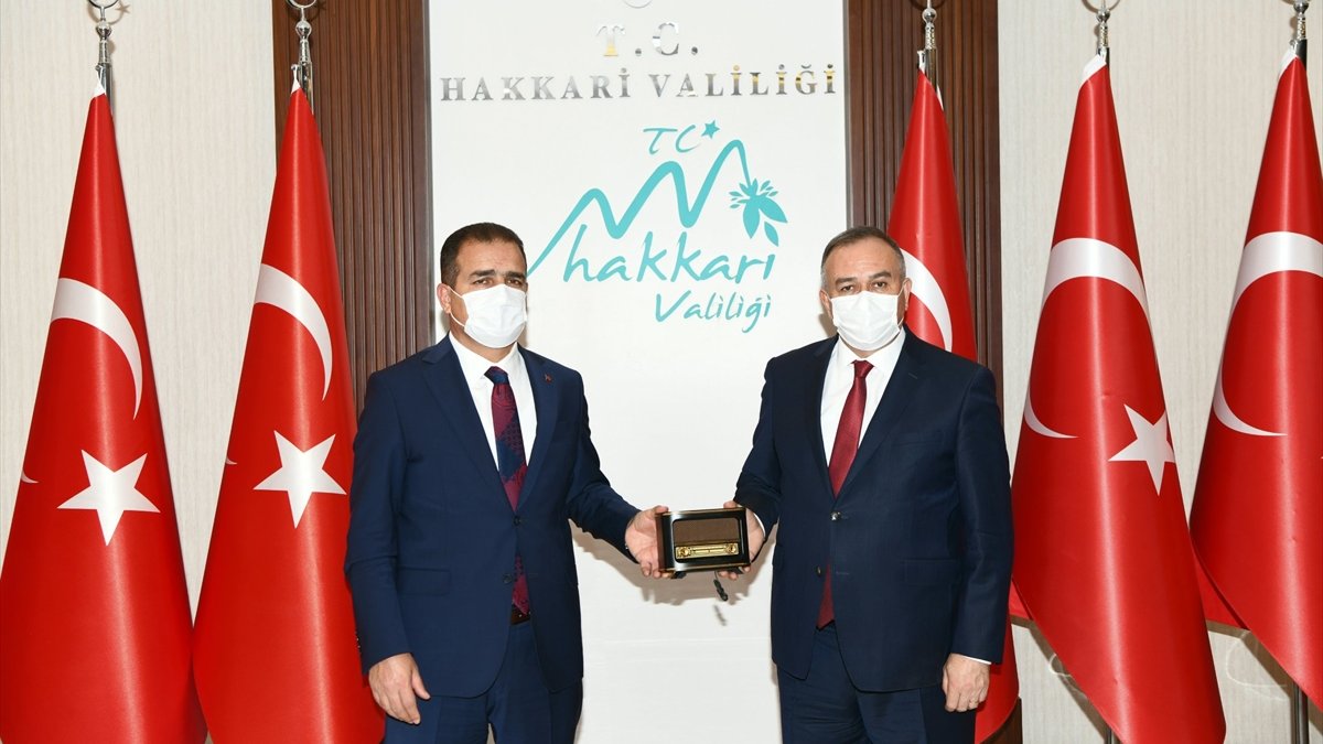 MHP Grup Başkanvekili Akçay, Hakkari'de ziyaretlerde bulundu