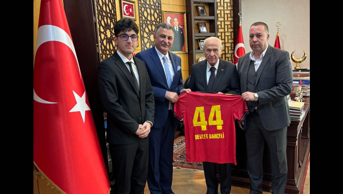 MHP lideri Devlet Bahçeli, YMS yönetimini kabul etti