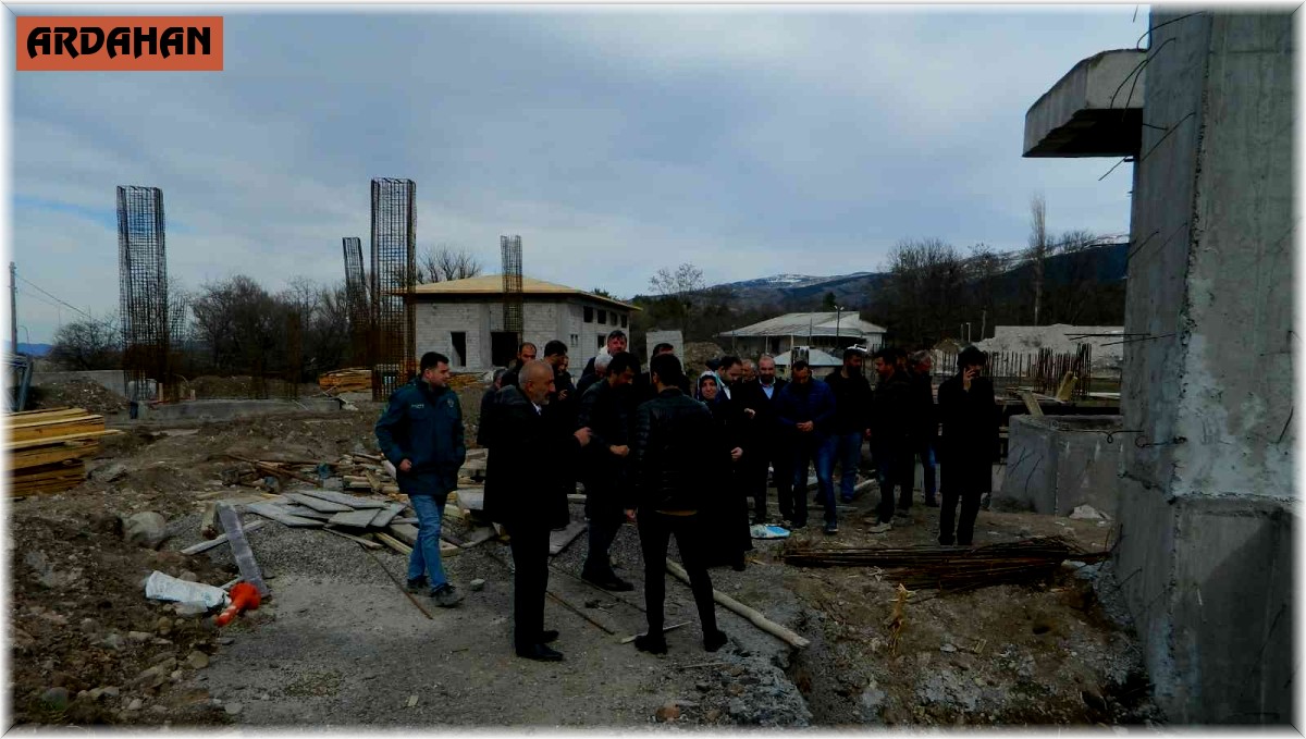 Milletvekili Atalay, Posof Türkgözü Sınır Kapısı inşaat alanında incelemelerde bulundu