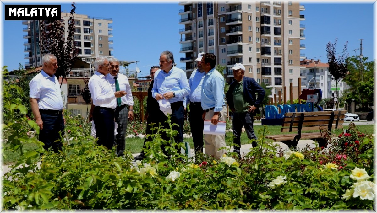Milletvekili Çakır ve Güder, gül bahçesini inceledi