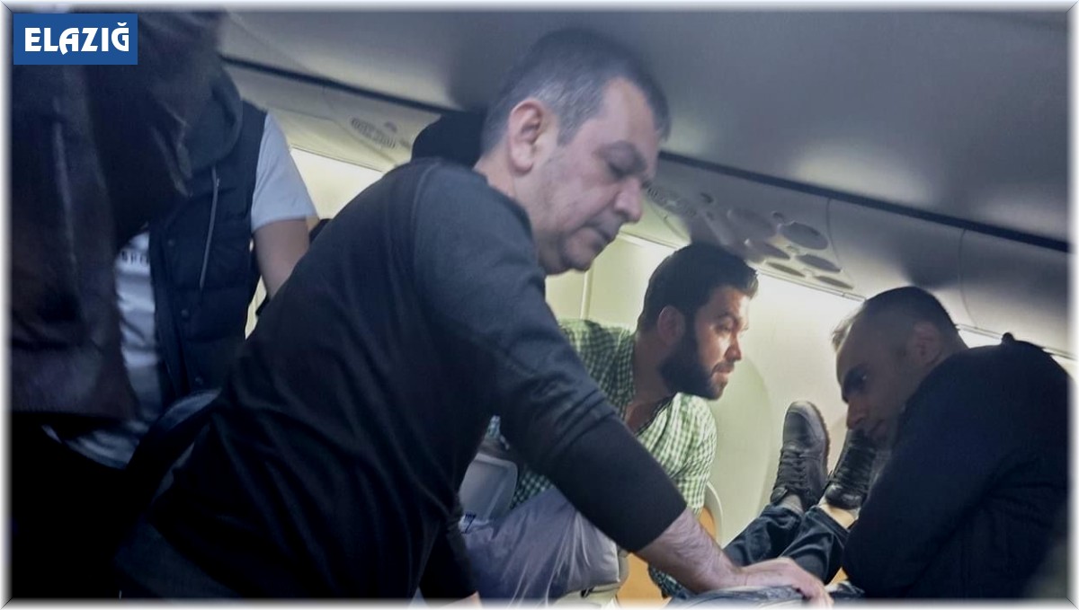 Milletvekili Erol, uçakta kalbi duran hastayı hayata döndürdü