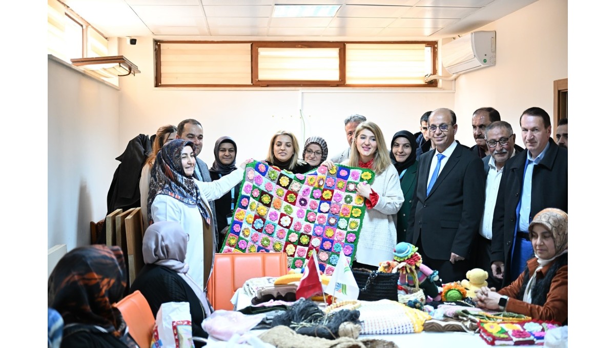 Milletvekili Ölmeztoprak ve Başkan Geçit, kadın girişimcilere destek verdi