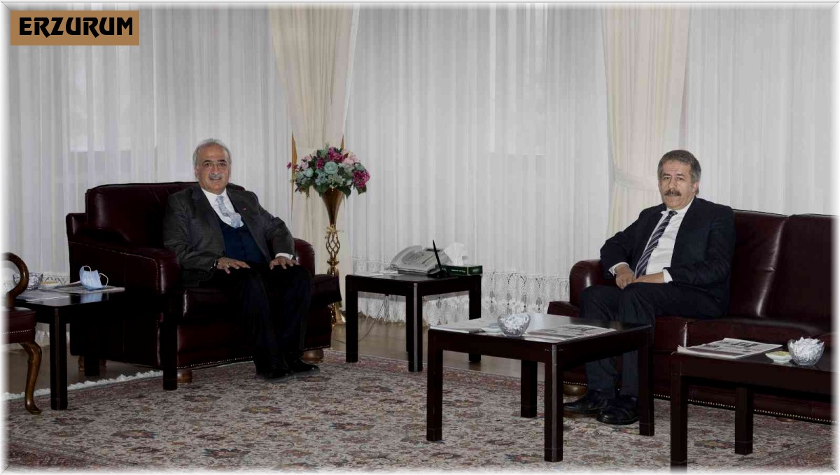 Milletvekili Taşkesenlioğlu ile MKYK Üyesi Fırat'tan Rektör Çomaklı'ya tebrik ziyareti