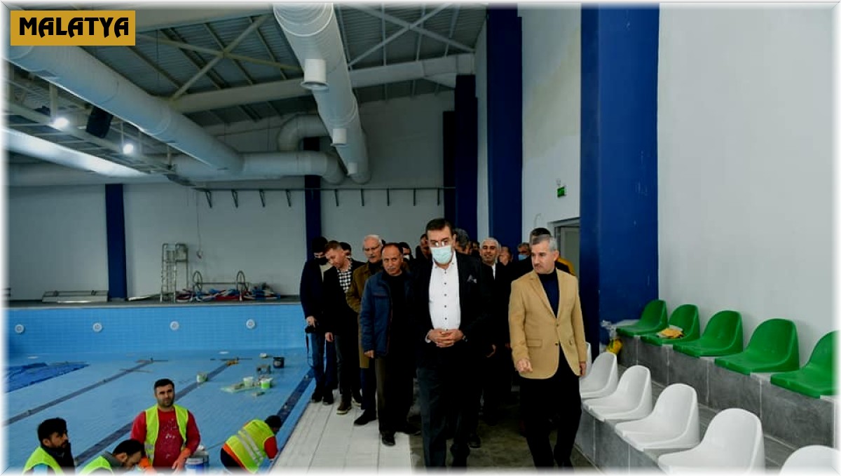 Milletvekili Tüfenkci ile Başkan Çınar, Yakınca yarı olimpik yüzme havuzunu inceledi