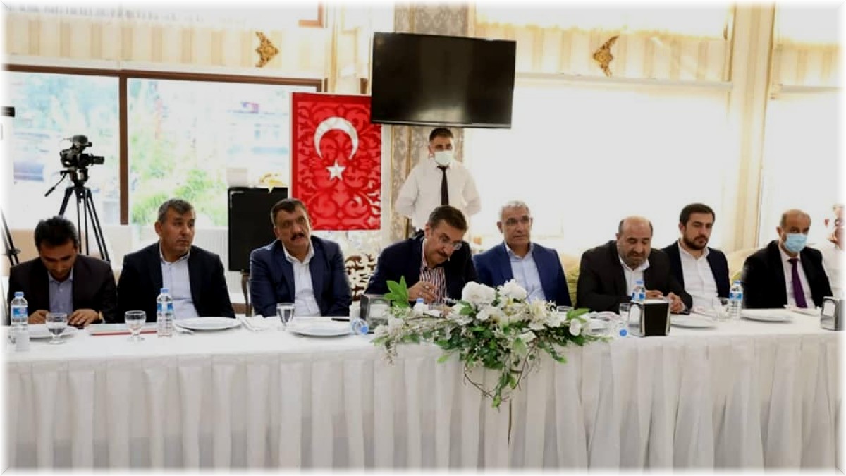 Milletvekili Tüfenkci, muhtarlarla bir araya geldi