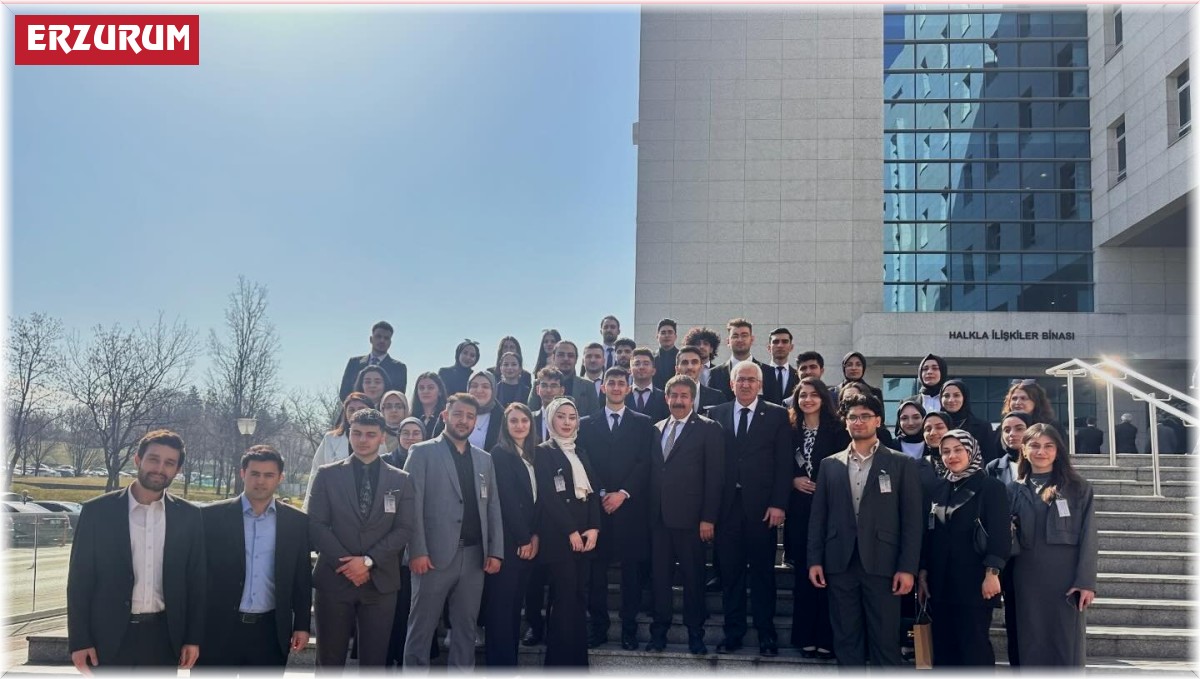 Milletvekilleri Öz ve Fırat genç hukukçularla bir araya geldi