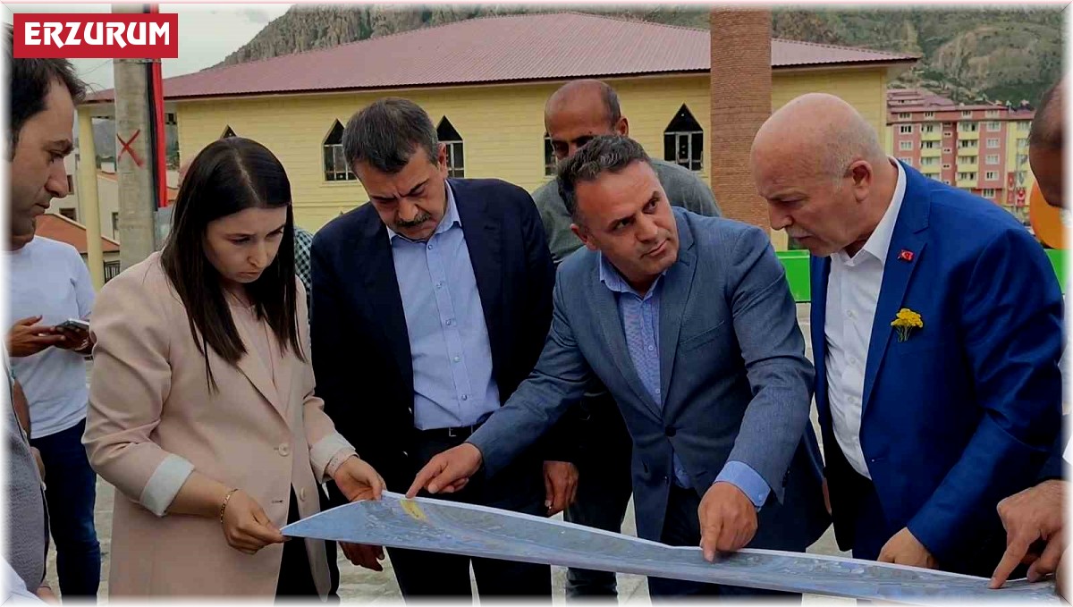 Milli Eğitim Bakanı Tekin, bayramı baba ocağında geçiriyor