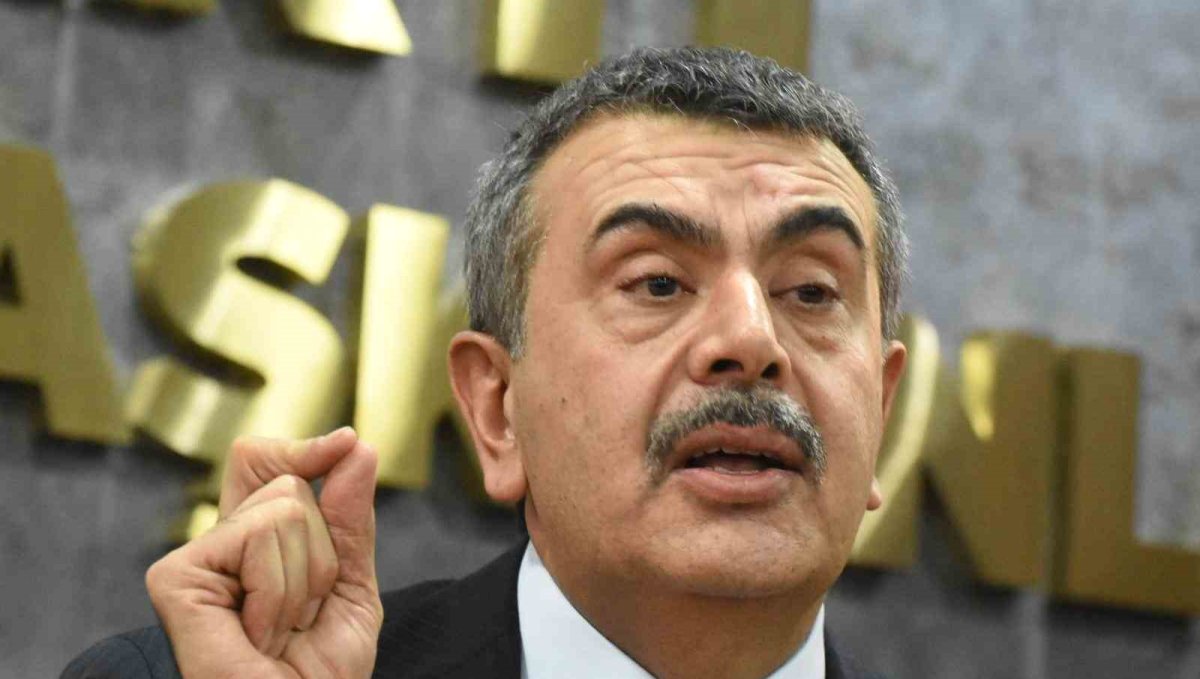 Milli Eğitim Bakanı Tekin: "CHP'de olanları seyretmekten ülkem adına utanıyorum"