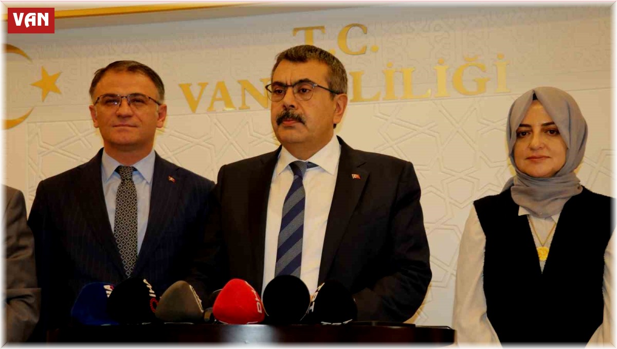 Milli Eğitim Bakanı Tekin: 'Türkiye'de 20 milyon öğrenci ders başı yapacak'