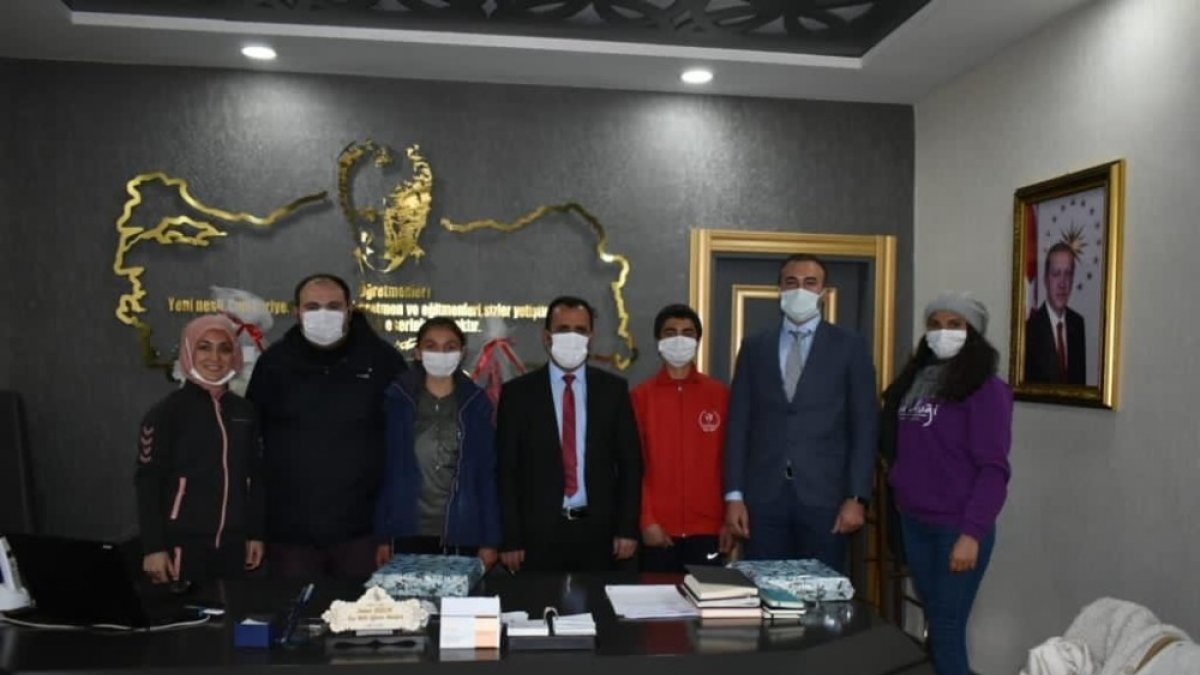 Milli Eğitim Müdürü Kızılok, dereceye giren öğrencileri ağırladı