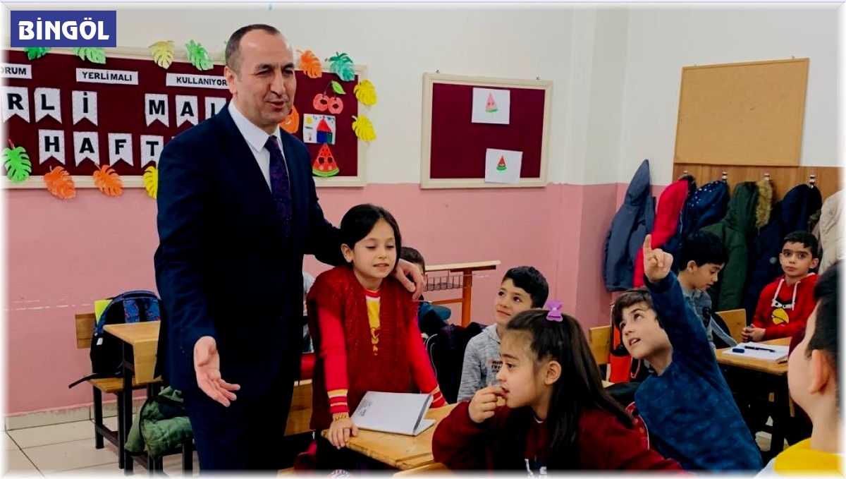 Milli Eğitim Müdürü Yücel, öğrencilerle bir araya geldi