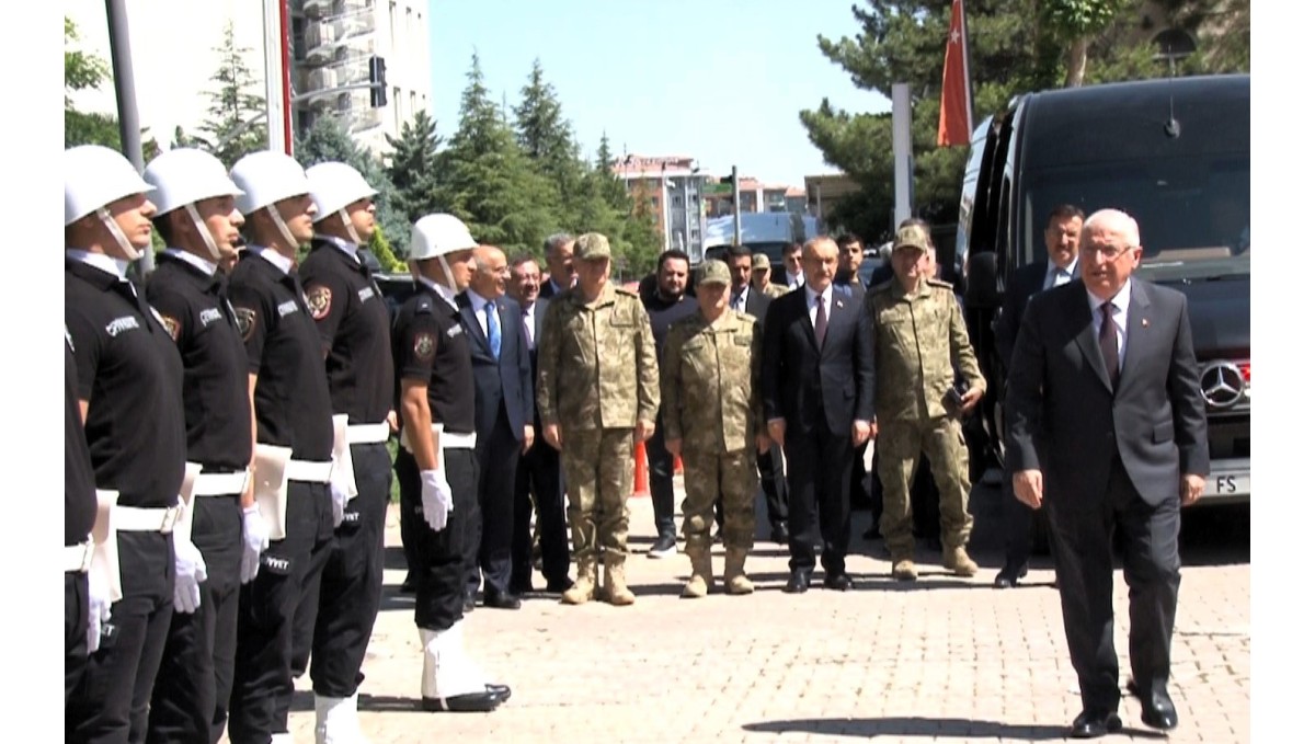 Milli Savunma Bakanı Güler Malatya'da