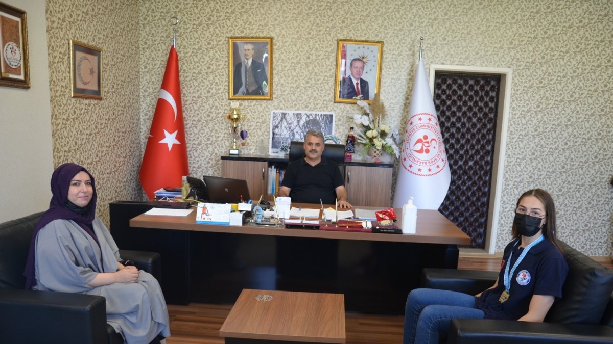 Milli yüzücü Burcunaz Narin'den madalya sözü