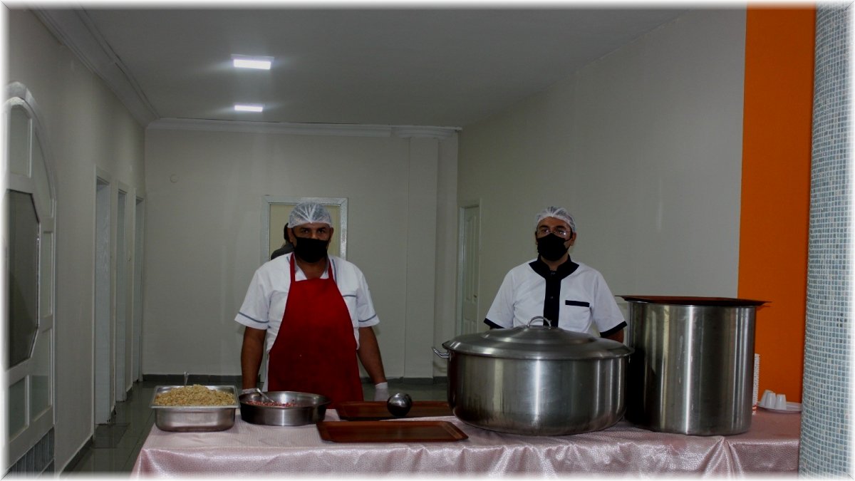 Mimar Sinan Lisesi'nde aşure etkinliği