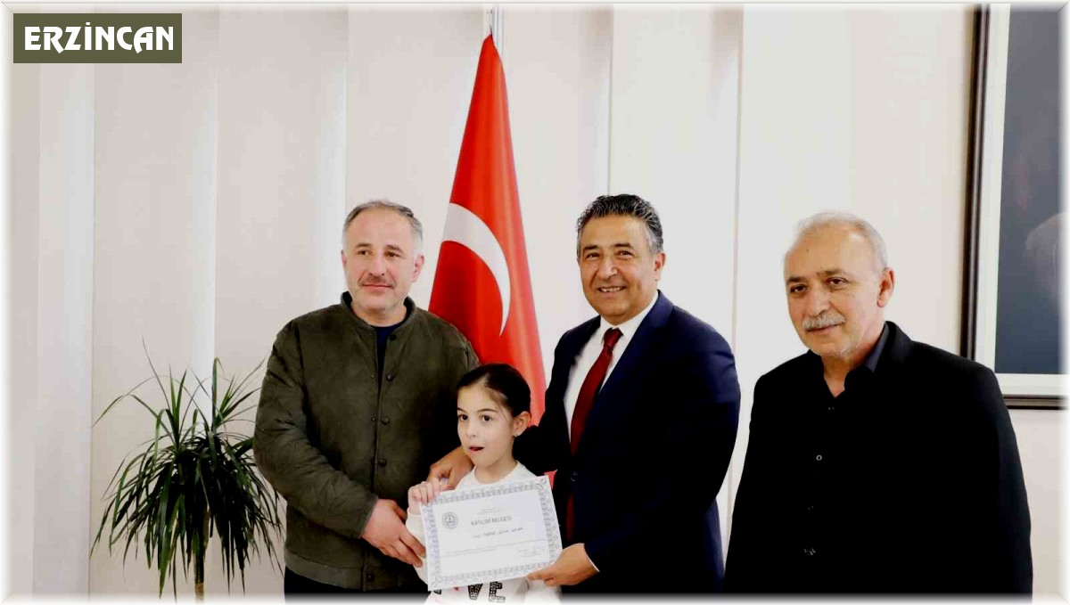 Minik Eller Tasarlıyor projesinde dereceye giren öğrenciler ödüllendirildi