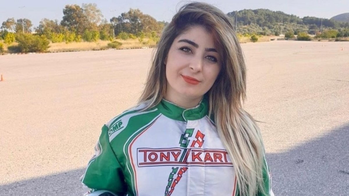 "Minik Eller Üşümesin" projesine bir destekte şampiyon Sümeyye Ayan'dan geldi