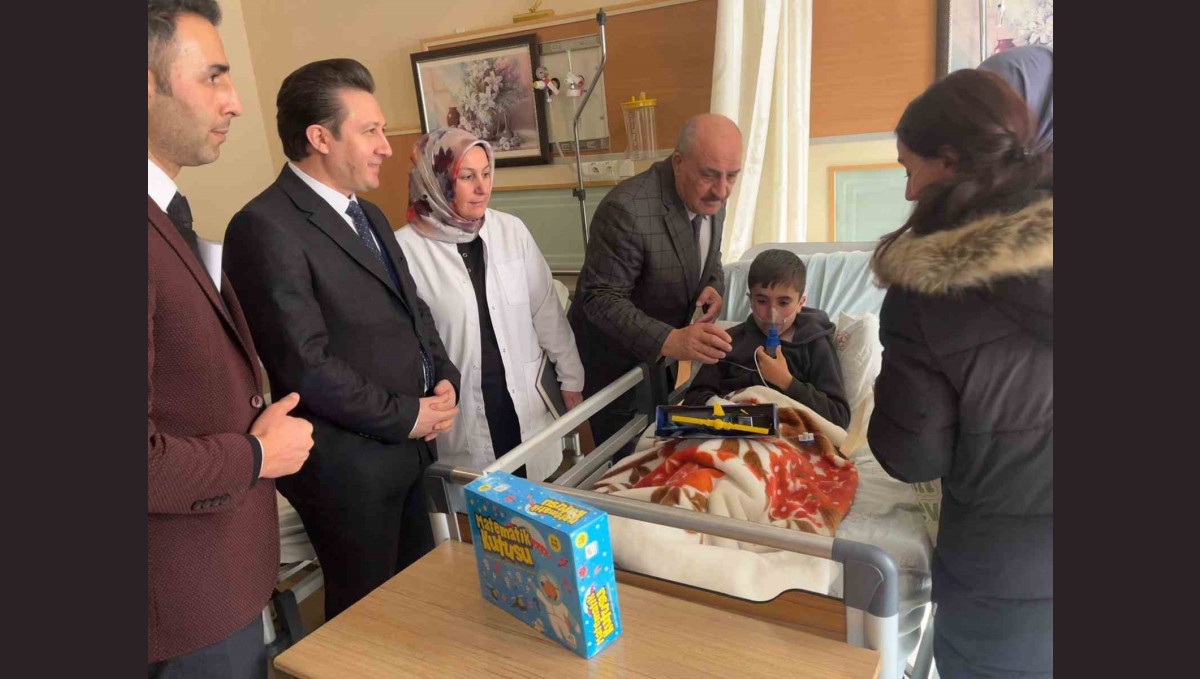 Minik kalplardan yürek ısıtan hareket