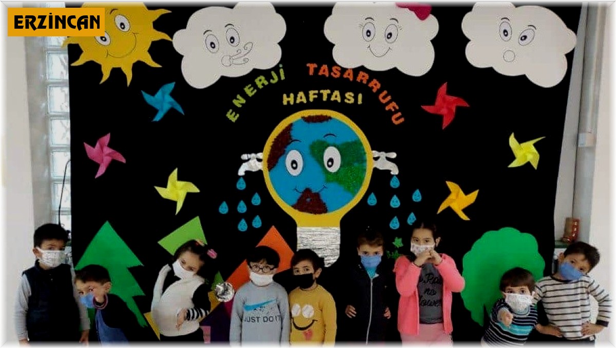 Minik öğrenciler "Çevreye Duyarlı Nesiller İçin" projesi kapsamında panolar hazırladı