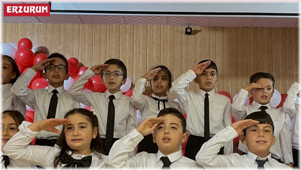 Minikler Cumhuriyet Bayramını coşkuyla kutladı