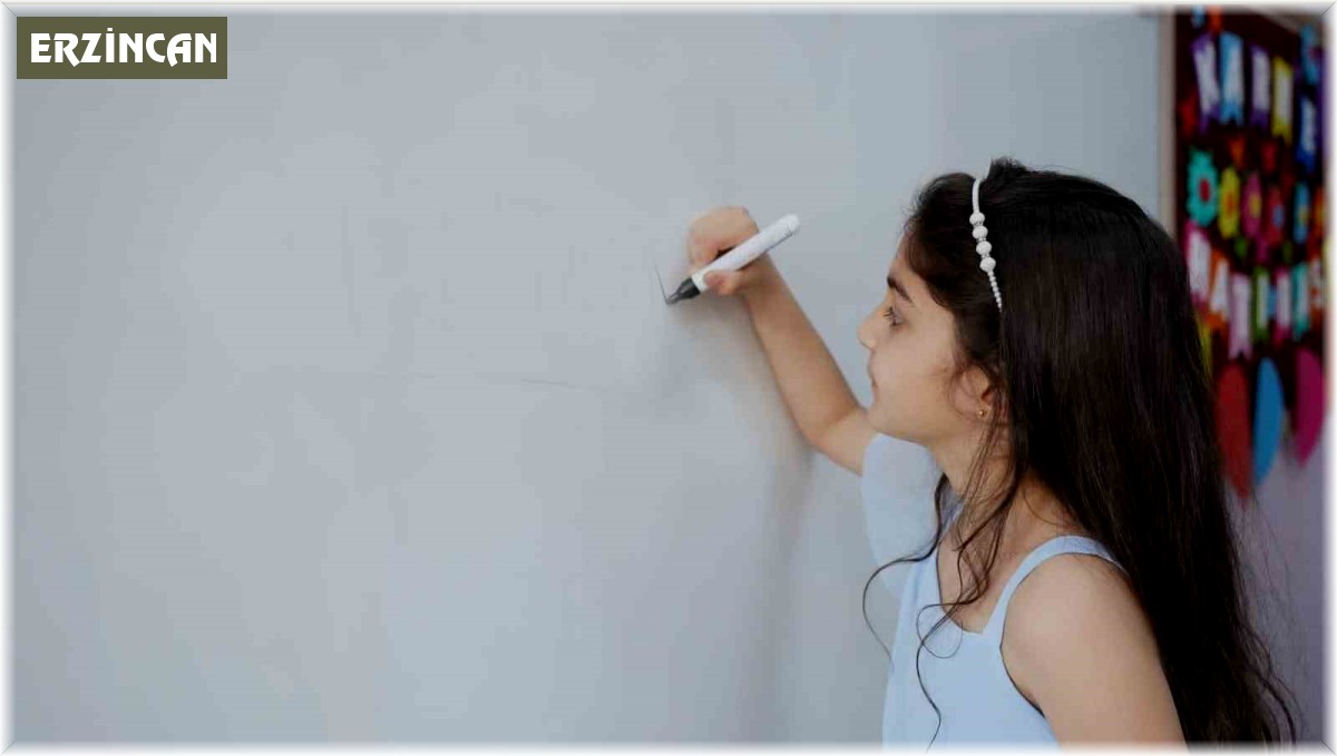 Minikler için ders zili çaldı