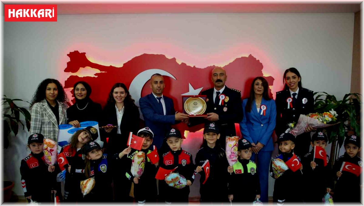 Minikler öğrencilerden emniyete ziyaret