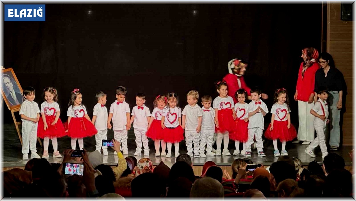 Miniklerin gösterisi büyük beğeni aldı