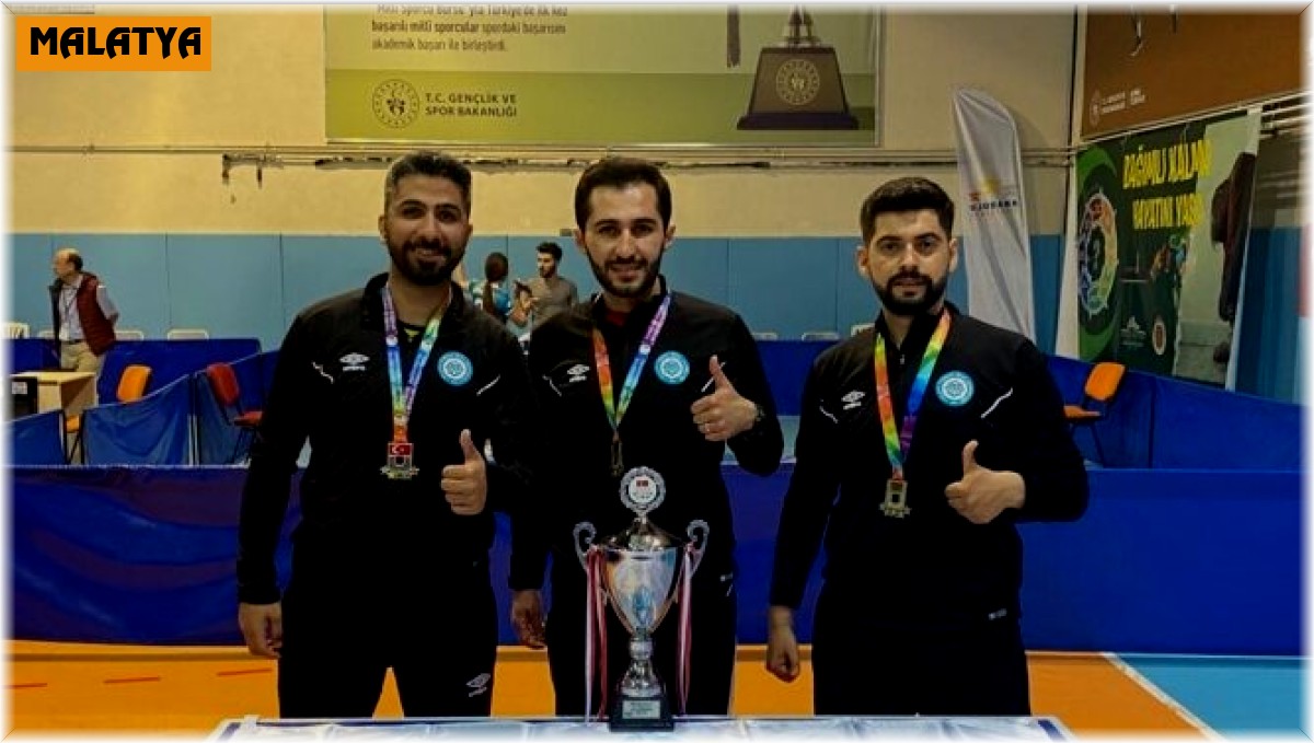 MTÜ masa tenis takımında Türkiye Şampiyonluğu sevinci