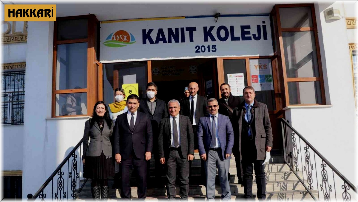 Müdür Gür'den PISA'da Hakkari'yi temsil edecek okula ziyaret