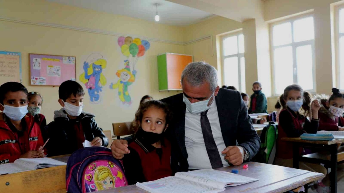 Müdür Gür: "Kaldığımız yerden aynı kararlılıkla devam ediyoruz"