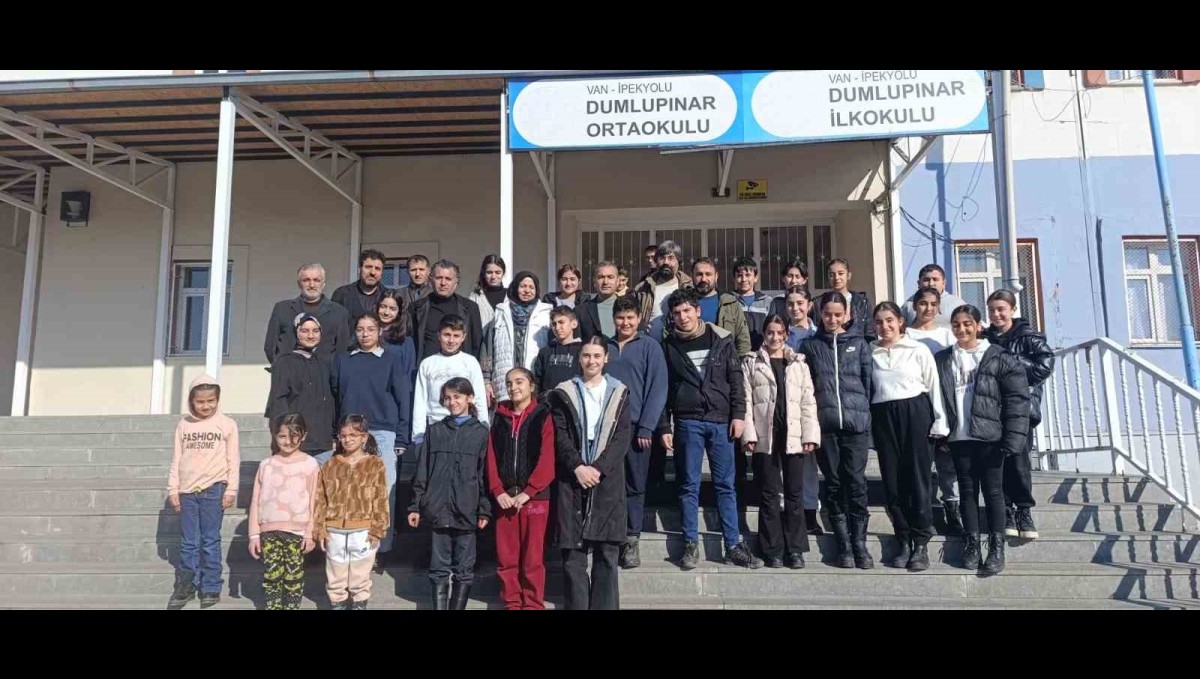 Müdür Yeşilova'dan okul ziyaretleri