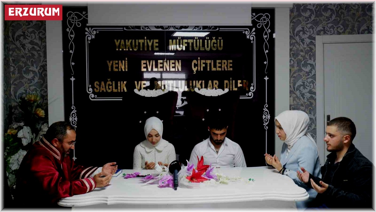 Müftülükte çifte nikah mutluluğu