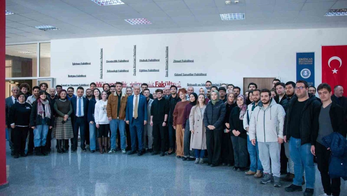 Mühendislik Mimarlık Fakültesinde rektör-öğrenci buluşması