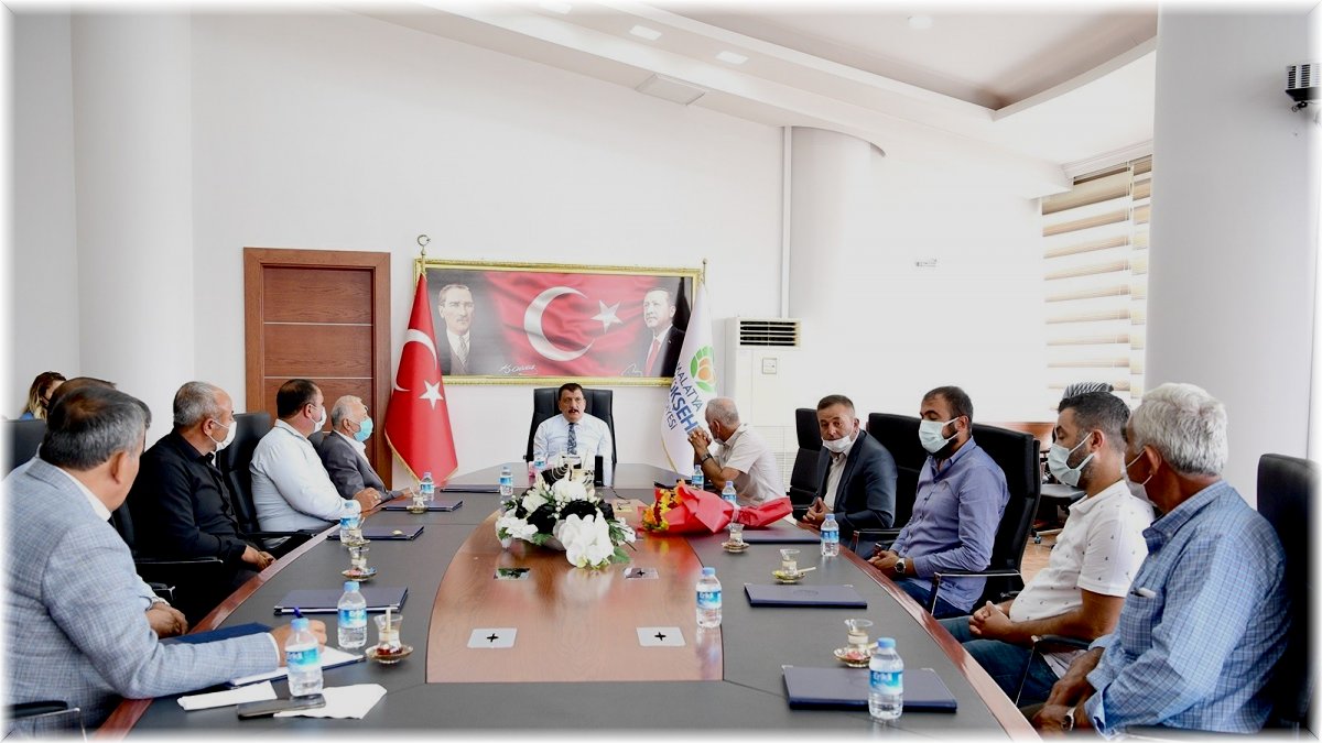 Muhtarlarından Başkan Gürkan’a teşekkür ziyareti