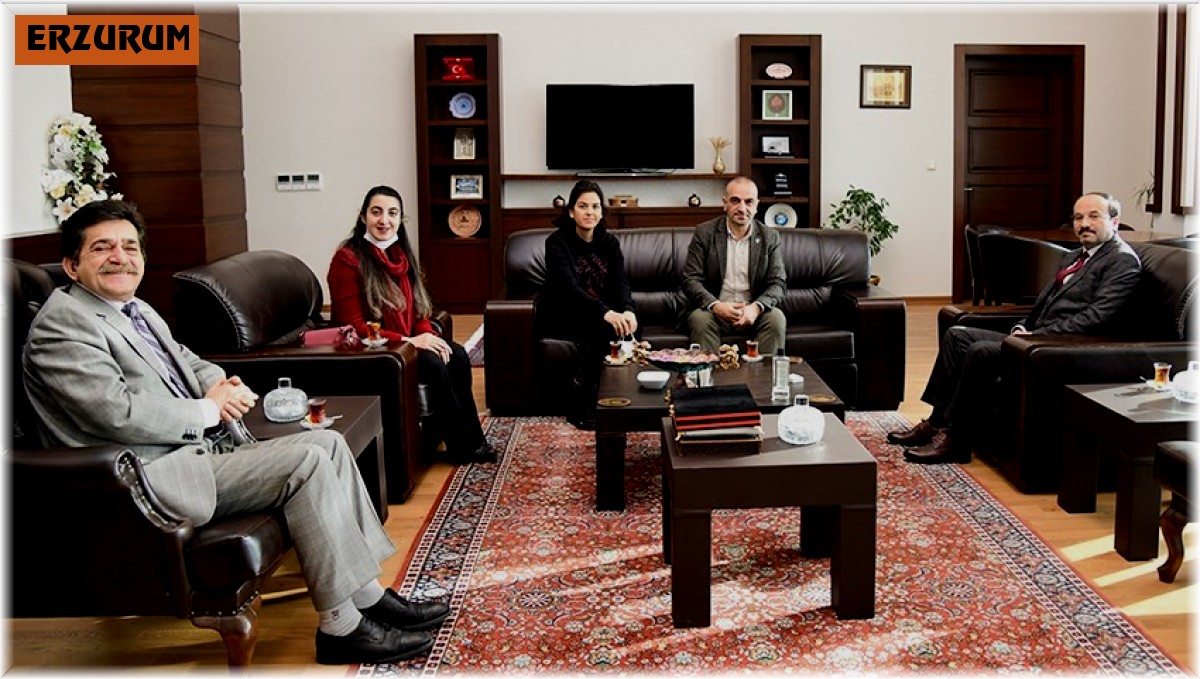 Mümtaz Turhan Anadolu Lisesine jest