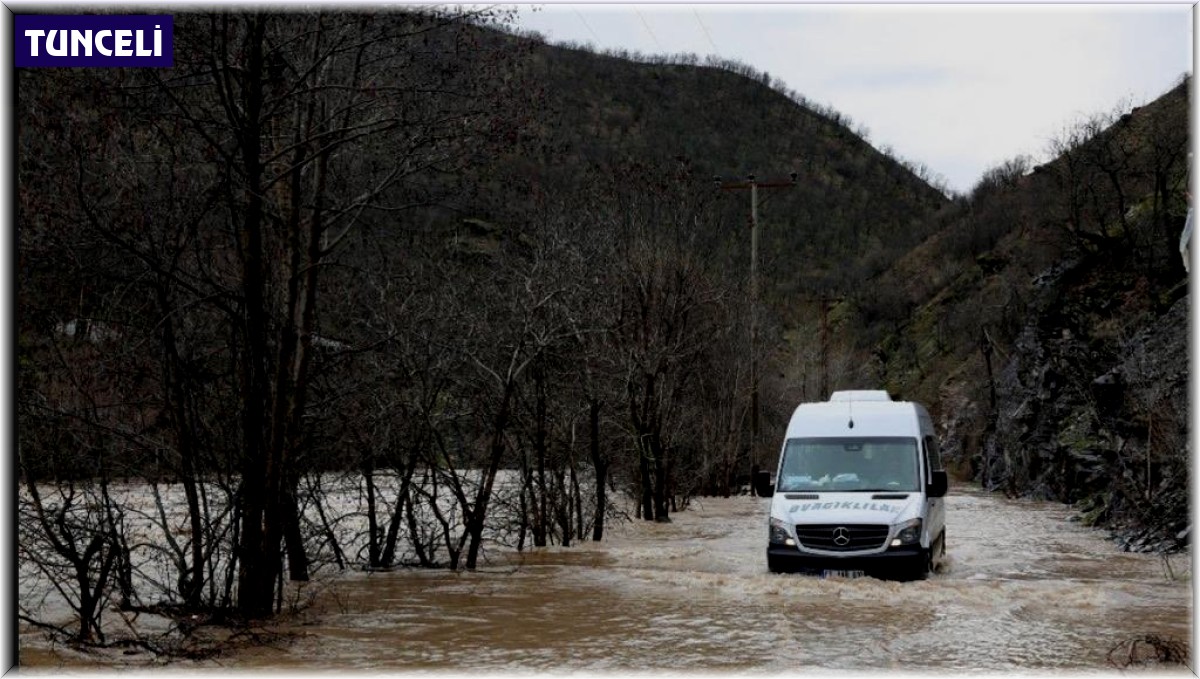 Munzur Çayı taştı, Ovacık yolu ulaşıma kapatıldı