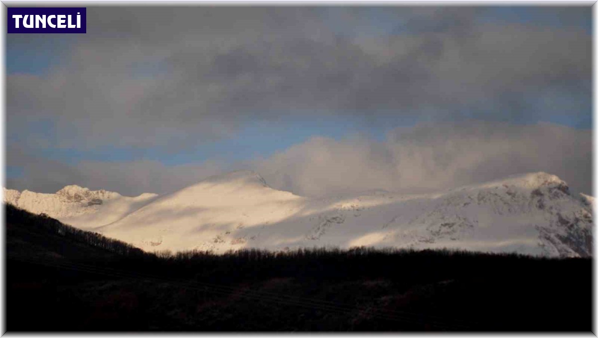 Munzur Dağları beyaz gelinliğini giydi