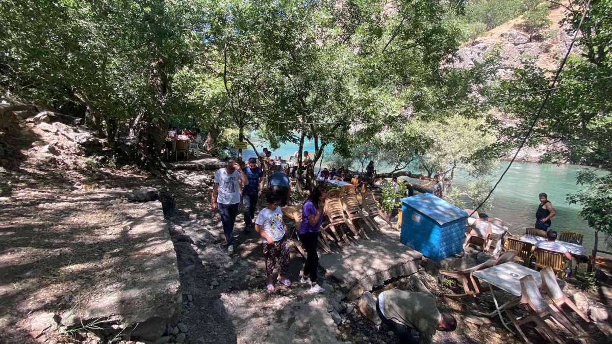 Munzur gözelerine hafta sonu ziyaretçi akını