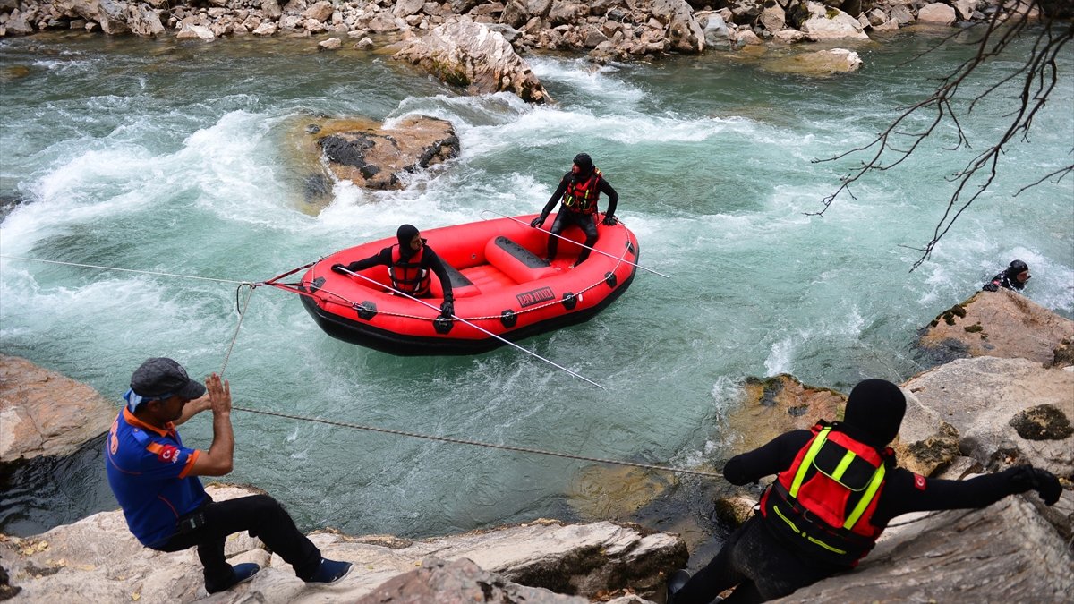 Munzur Vadisi'nde kaybolan kardeşlerden diğerini arama çalışmaları sürüyor